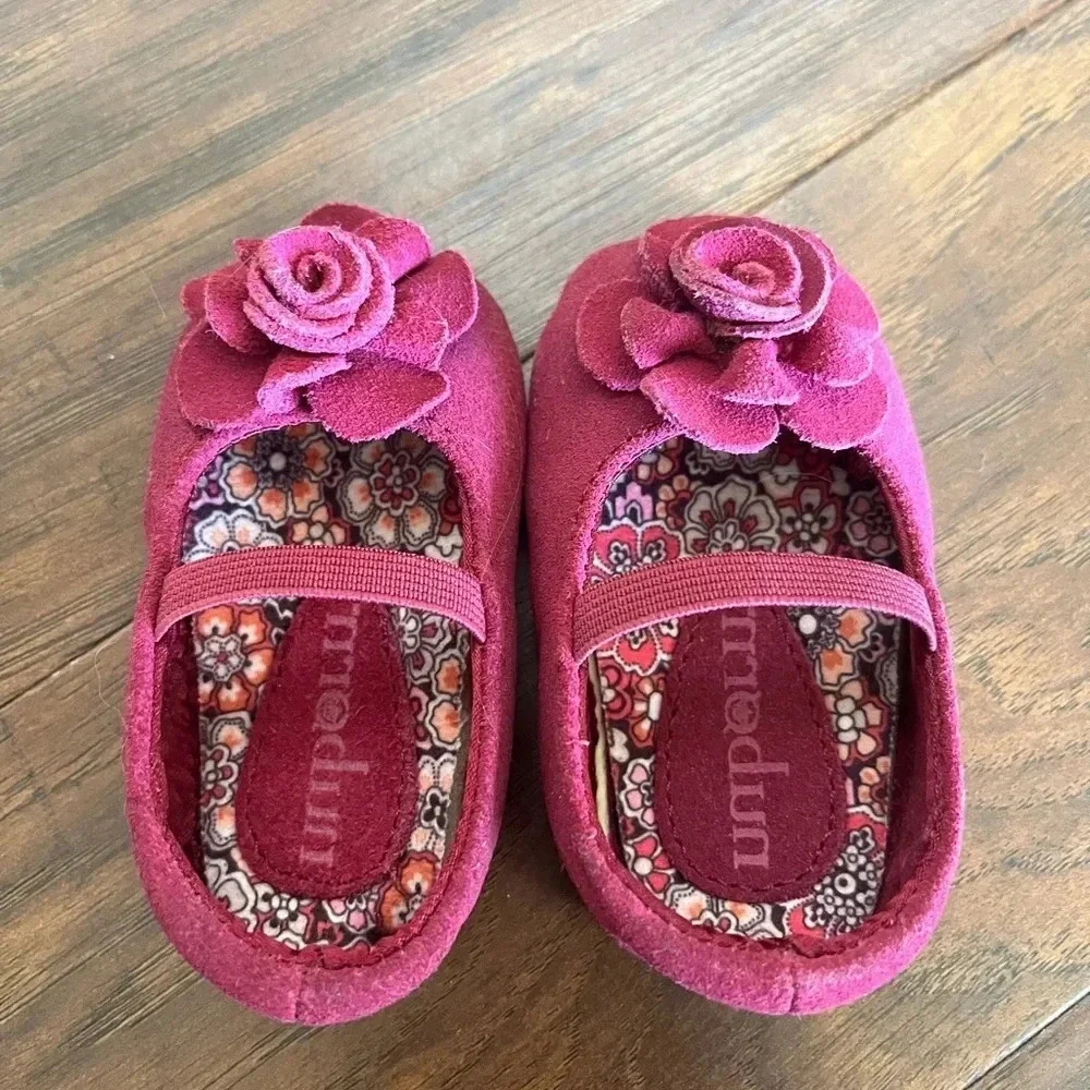 Nuborn by Bjorn infant suede fuchsia dress shoesNWT- Size 1
